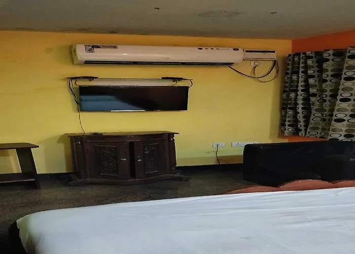 Super Oyo Flagship Tr Elite Rooms