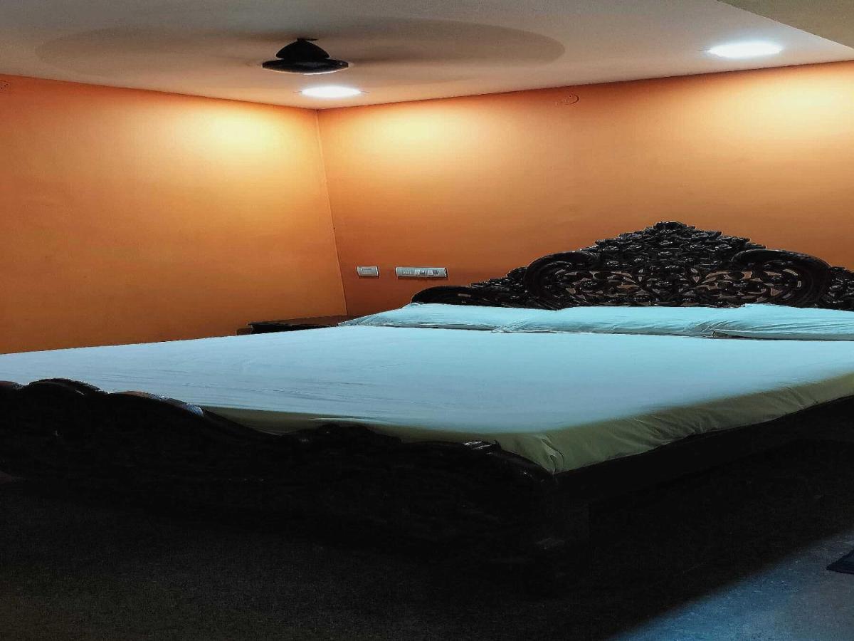 Super Oyo Flagship Tr Elite Chennai