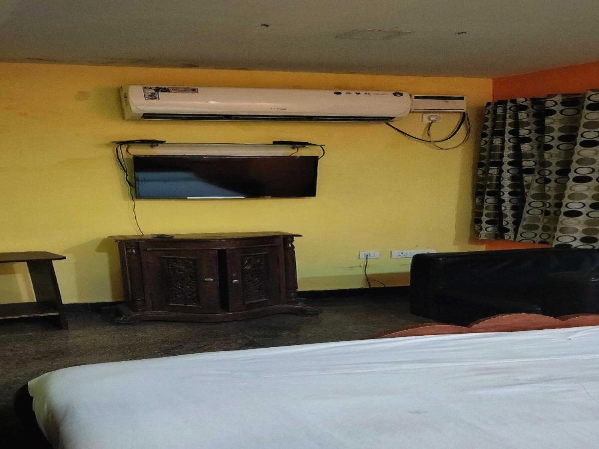 Hotel Super Oyo Flagship Tr Elite 3*