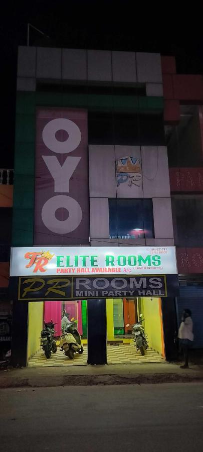 Super Oyo Flagship Tr Elite Hotel